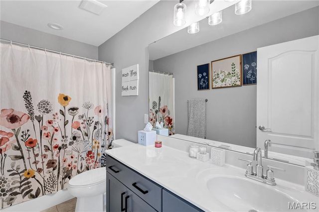 11128 Fort Samuel Drive, Bridgeton, MO 63044