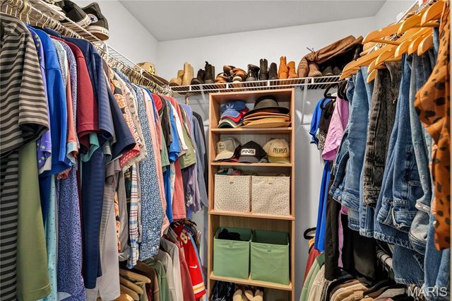 11128 Fort Samuel Drive, Bridgeton, MO 63044