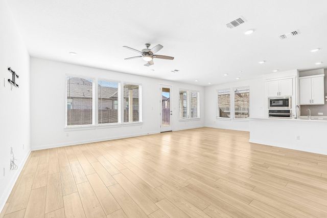 131 Table Top Bend, Liberty Hill, TX 78642