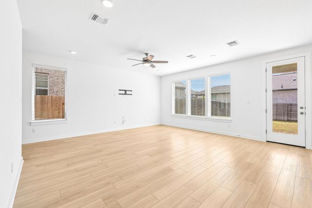 131 Table Top Bend, Liberty Hill, TX 78642