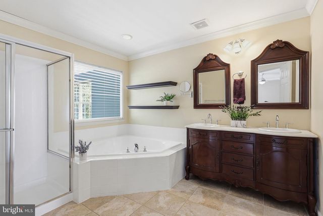 10873 PEACHWOOD DR, Manassas, VA 20110