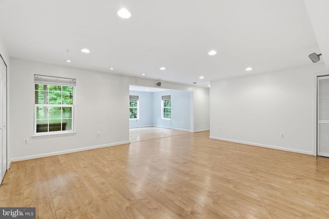 10873 PEACHWOOD DR, Manassas, VA 20110