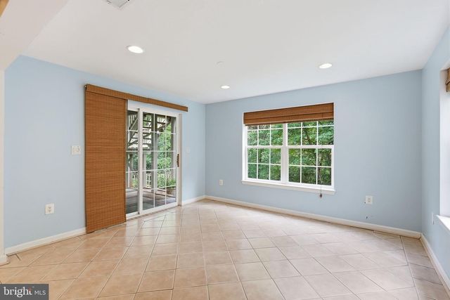 10873 PEACHWOOD DR, Manassas, VA 20110
