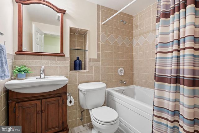 10873 PEACHWOOD DR, Manassas, VA 20110