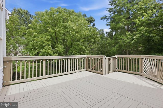 10873 PEACHWOOD DR, Manassas, VA 20110