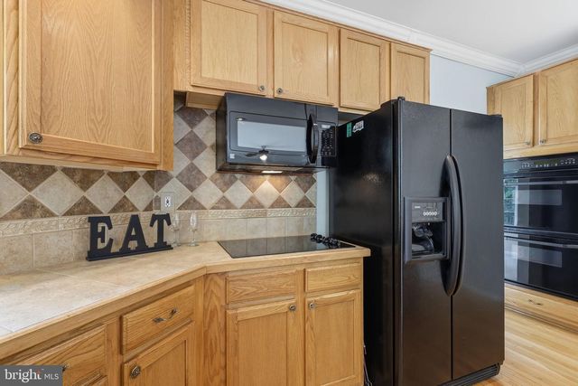 10873 PEACHWOOD DR, Manassas, VA 20110