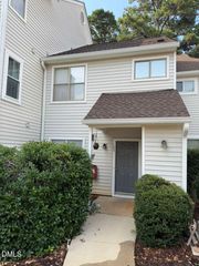 6111 Sunpointe Drive 103, Raleigh, NC 27606