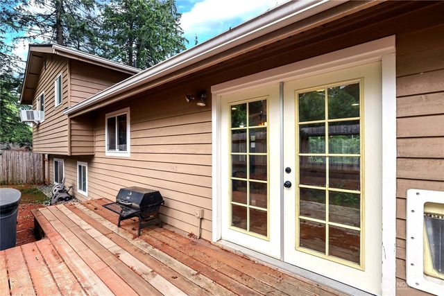 3546 Longhorn Drive NW, Bremerton, WA 98312