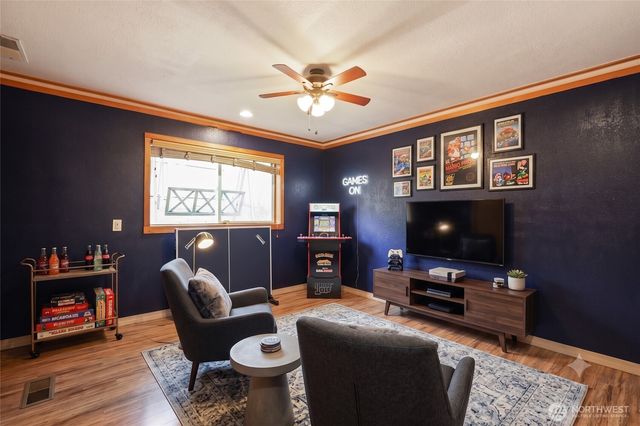 3546 Longhorn Drive NW, Bremerton, WA 98312