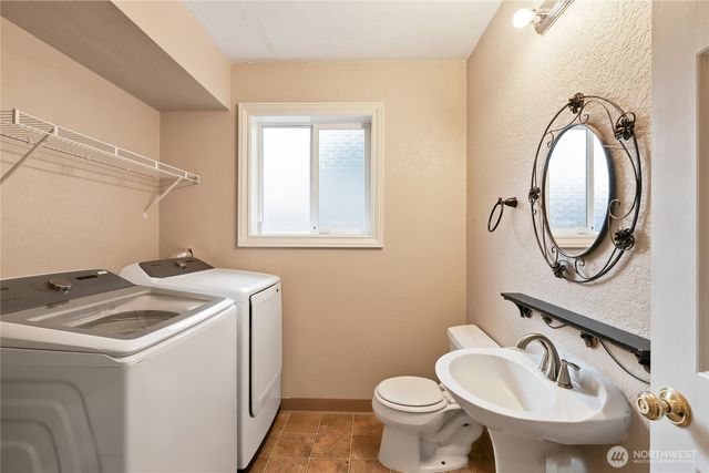 3546 Longhorn Drive NW, Bremerton, WA 98312