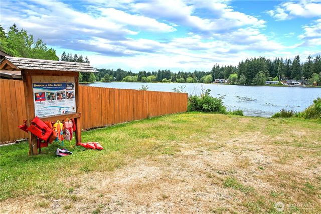 3546 Longhorn Drive NW, Bremerton, WA 98312