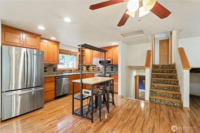 3546 Longhorn Drive NW, Bremerton, WA 98312