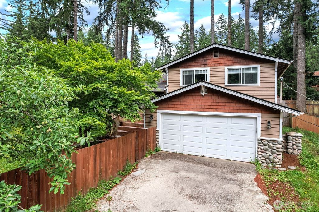 3546 Longhorn Drive NW, Bremerton, WA 98312