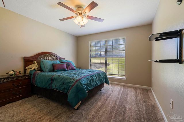 1476 Longbranch Dr, Cantonment, FL 32533
