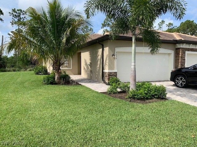 9236 Glenforest DR, Naples, FL 34120