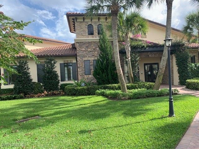 9236 Glenforest DR, Naples, FL 34120