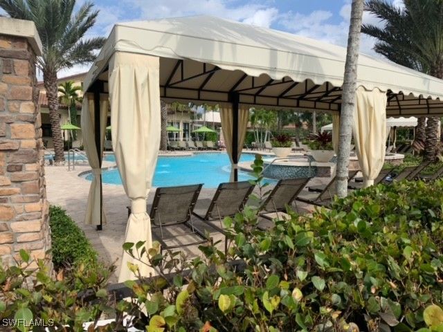 9236 Glenforest DR, Naples, FL 34120