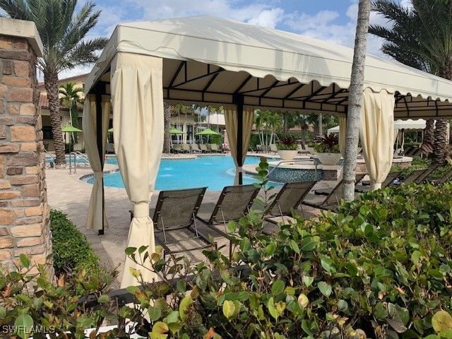 9236 Glenforest DR, Naples, FL 34120