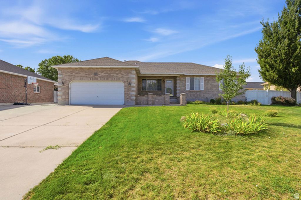 5371 W FIELDBURY CIR, West Valley City, UT 84120 — exterior