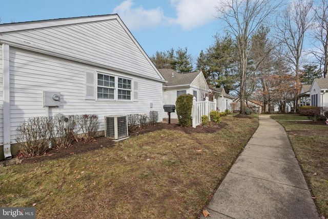 304 WAXWING DR, Monroe Township, NJ 08831