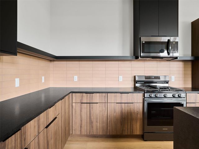 412 Hackberry LN 2, Austin, TX 78753