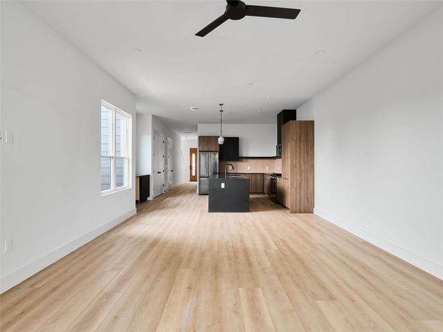 412 Hackberry LN 2, Austin, TX 78753