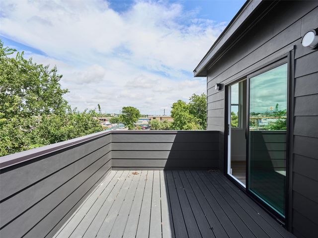 412 Hackberry LN 2, Austin, TX 78753