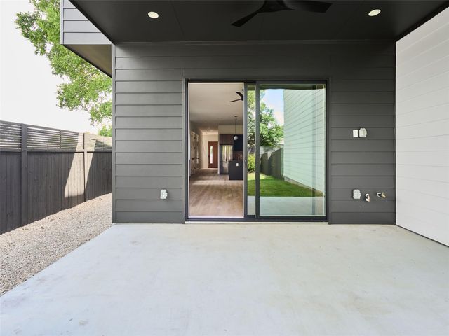 412 Hackberry LN 2, Austin, TX 78753