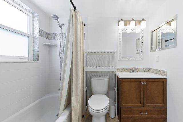 70 Bedford C, West Palm Beach, FL 33417