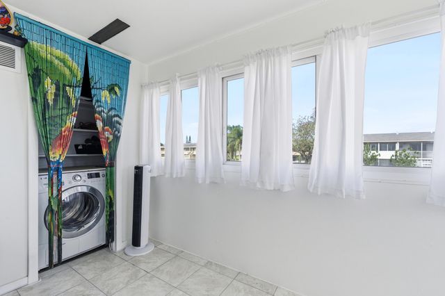 70 Bedford C, West Palm Beach, FL 33417
