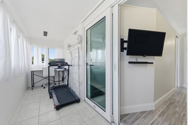 70 Bedford C, West Palm Beach, FL 33417