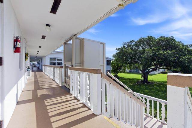 70 Bedford C, West Palm Beach, FL 33417