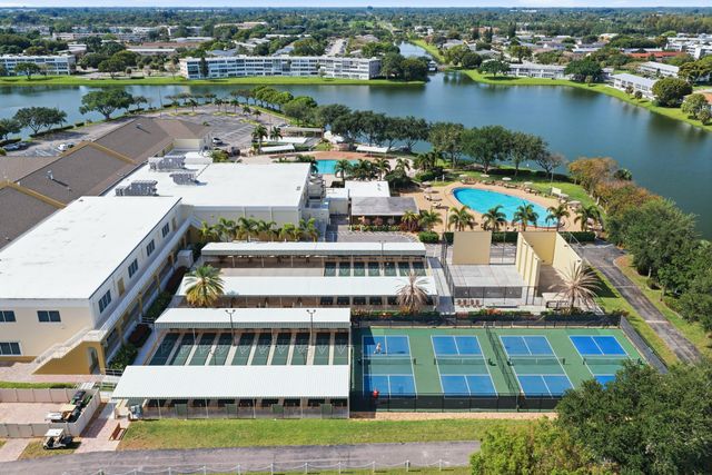 70 Bedford C, West Palm Beach, FL 33417