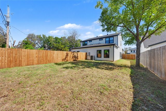 817 Stamps Avenue, Fort Worth, TX 76114