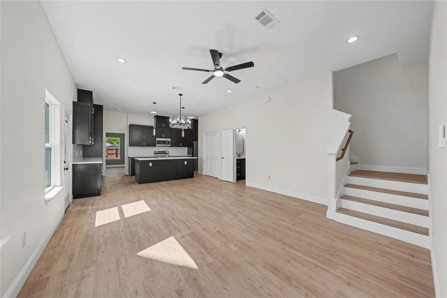 817 Stamps Avenue, Fort Worth, TX 76114