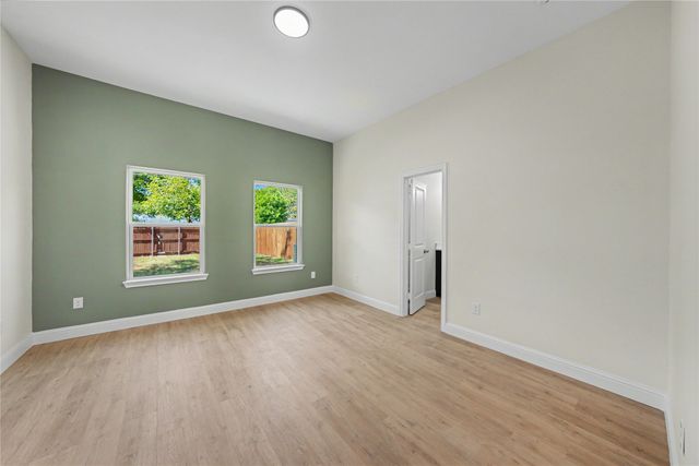 817 Stamps Avenue, Fort Worth, TX 76114
