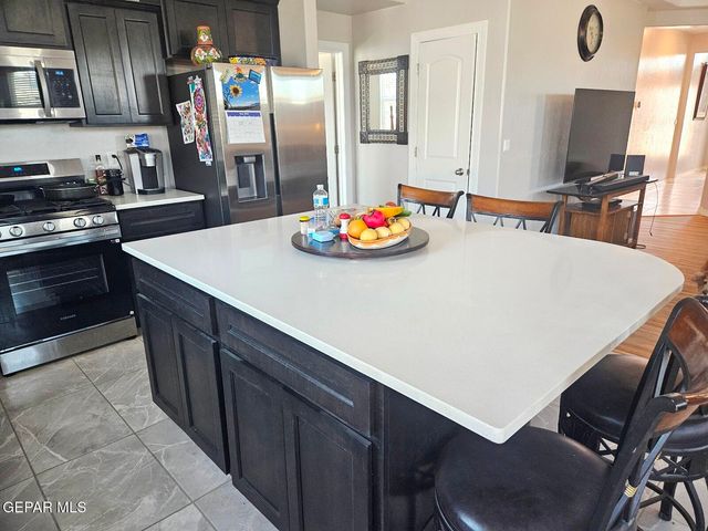 129 Esther Trail, Santa Teresa, NM 88008