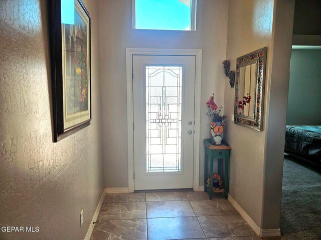 129 Esther Trail, Santa Teresa, NM 88008