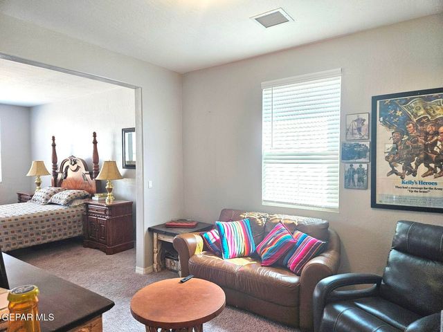 129 Esther Trail, Santa Teresa, NM 88008