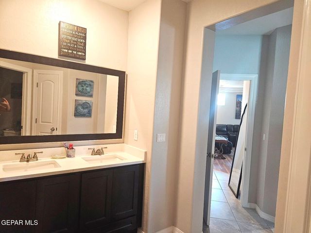 129 Esther Trail, Santa Teresa, NM 88008