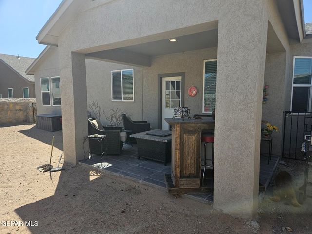 129 Esther Trail, Santa Teresa, NM 88008