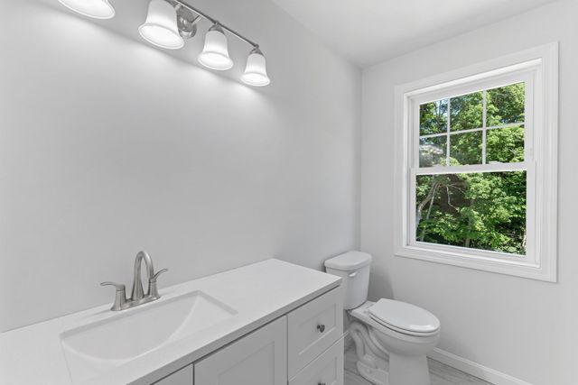93 Brown St A, Leicester, MA 01611