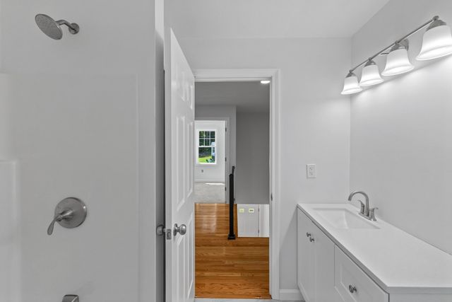 93 Brown St A, Leicester, MA 01611