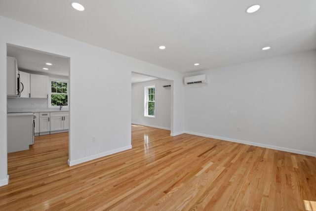 93 Brown St A, Leicester, MA 01611