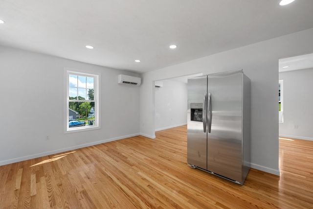 93 Brown St A, Leicester, MA 01611