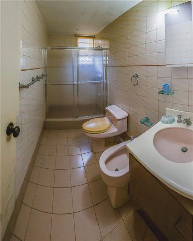 I-16 BUCARE BUCARE CAPARRA HILLS, Guaynabo, PR 00969