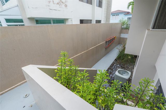 I-16 BUCARE BUCARE CAPARRA HILLS, Guaynabo, PR 00969