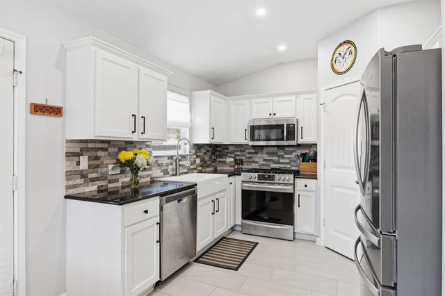 2712 Hearthsong LOOP, Round Rock, TX 78665