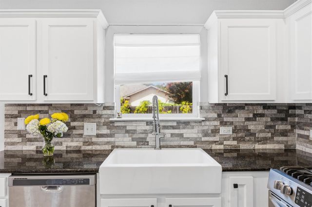 2712 Hearthsong LOOP, Round Rock, TX 78665