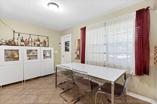 1400 W Quinton Street, Broken Arrow, OK 74011